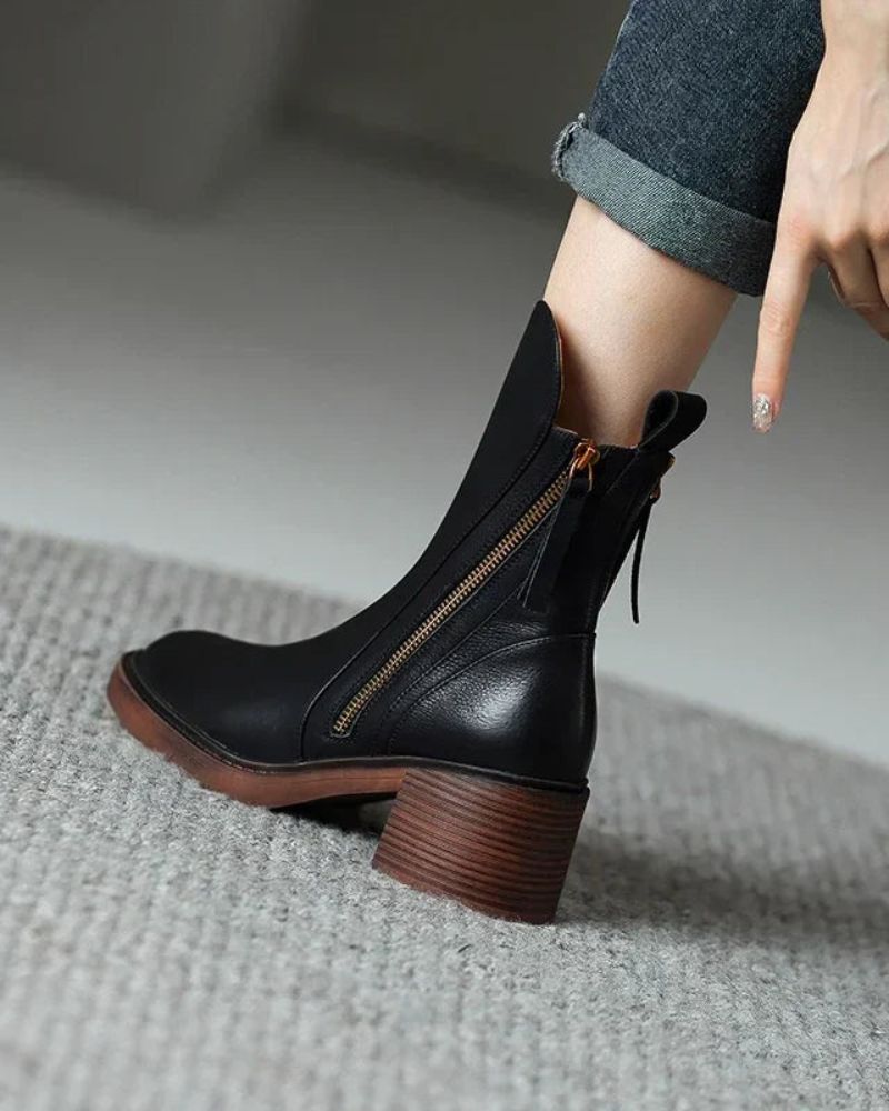 Vi™ Elegant Leather Boots