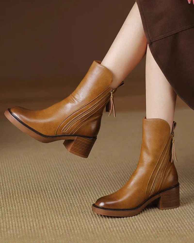 Vi™ Elegant Leather Boots