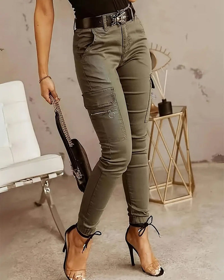 Mid-Size Cargo Pants with Pockets and Hem