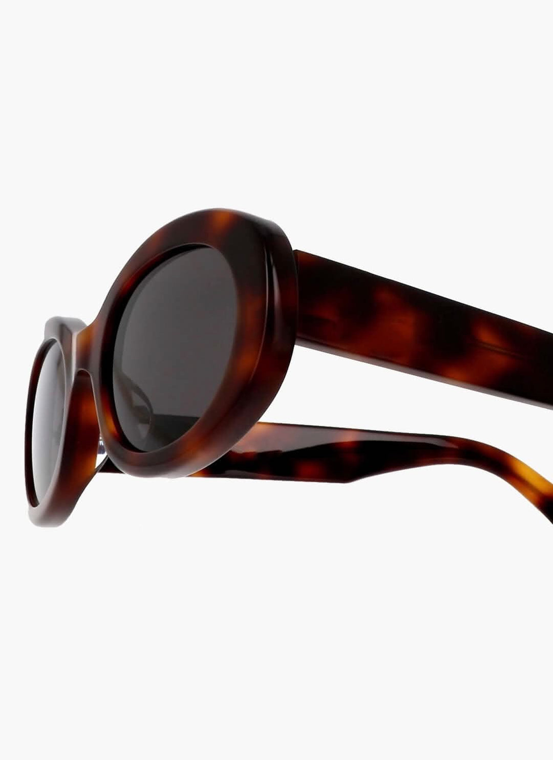 Averi | Sleek Sunglasses