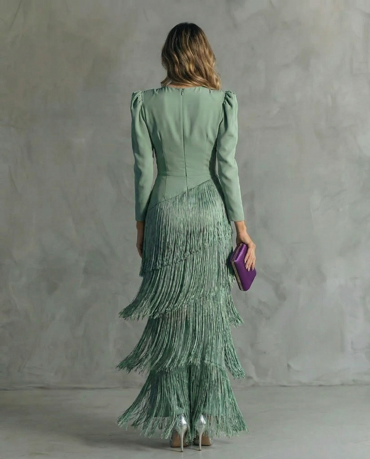 Clara | Elegant midi dress with fringe sleeves